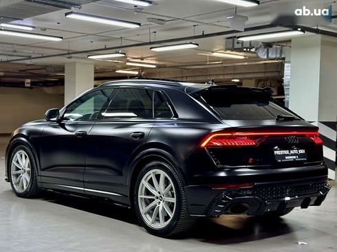 Audi RS Q8 2020 - фото 24