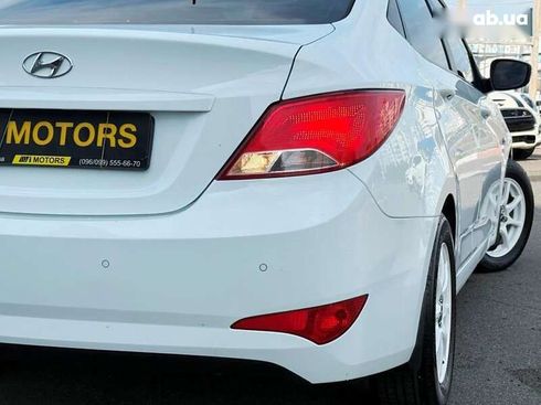 Hyundai Solaris 2016 - фото 16