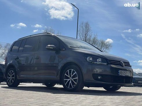 Volkswagen Touran 2012 - фото 11