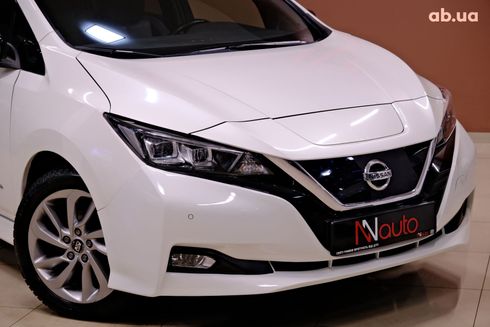 Nissan Leaf 2017 белый - фото 3