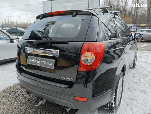 Chevrolet Captiva 2012 черный - фото 6