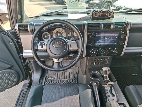Toyota FJ Cruiser 2008 черный - фото 21