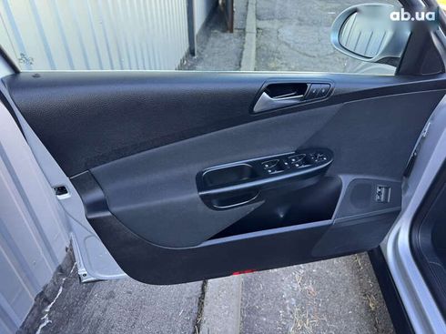 Volkswagen Passat 2010 - фото 21