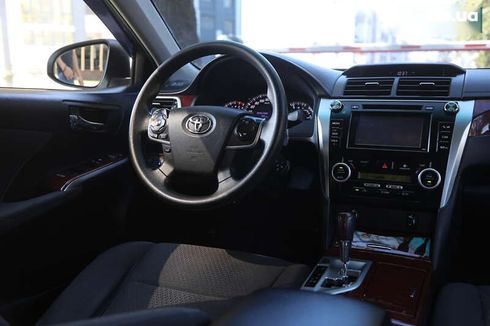 Toyota Camry 2012 - фото 11