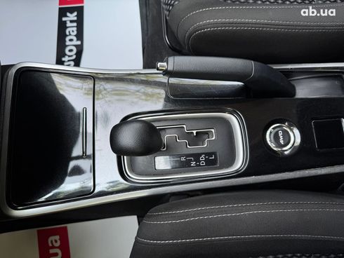 Mitsubishi Outlander 2018 черный - фото 26
