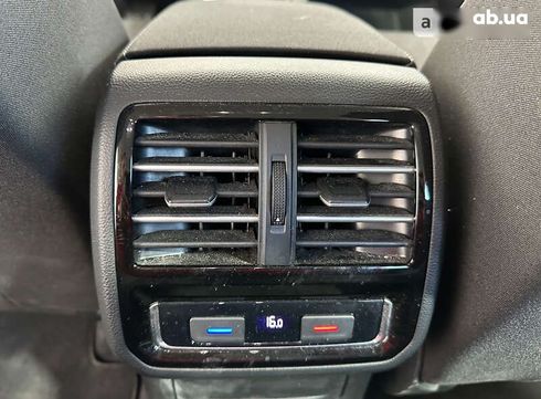 Volkswagen Passat 2016 - фото 17