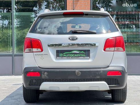 Kia Sorento 2010 - фото 11