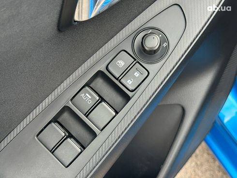 Toyota Yaris 2017 синий - фото 14