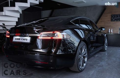 Tesla Model S 2019 - фото 25