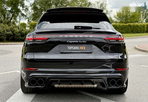 Porsche Cayenne 2018 - фото 16
