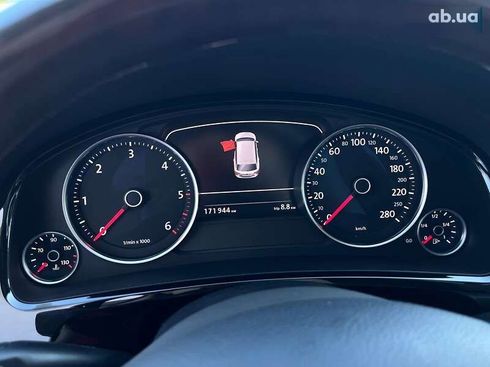 Volkswagen Touareg 2015 - фото 18