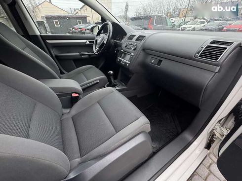 Volkswagen Touran 2011 - фото 26