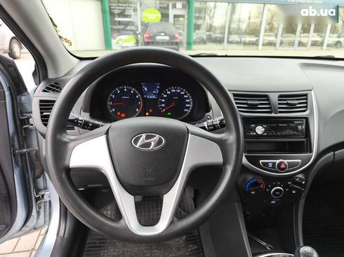 Hyundai Accent 2011 - фото 15