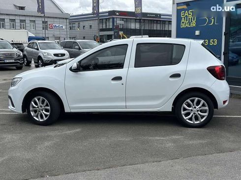 Renault Sandero 2019 - фото 8