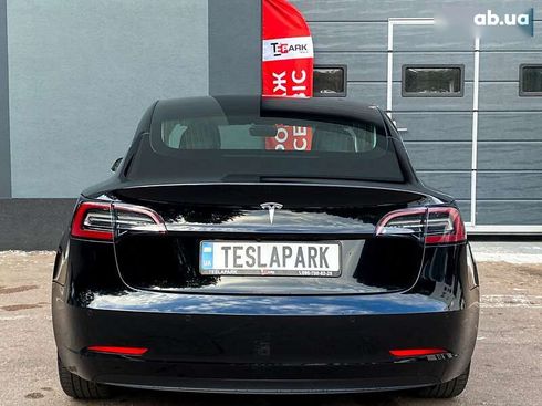 Tesla Model 3 2020 - фото 9