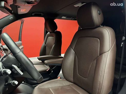 Mercedes-Benz V-Класс 2015 - фото 26