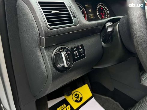 Volkswagen Touran 2011 - фото 16