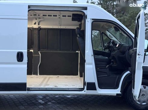 RAM Promaster City 2024 - фото 12