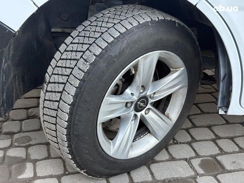 Opel Vivaro 2009 белый - фото 14