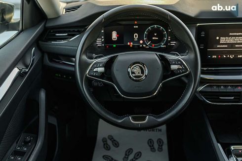 Skoda Octavia 2021 - фото 27