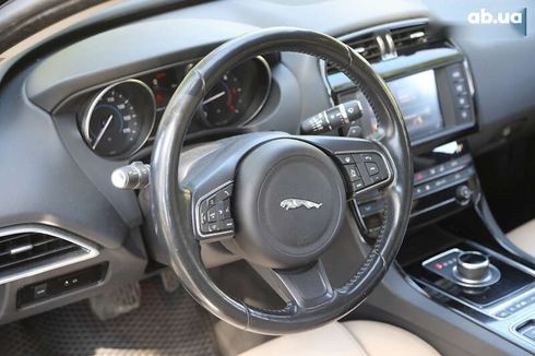 Jaguar XE 2016 - фото 14