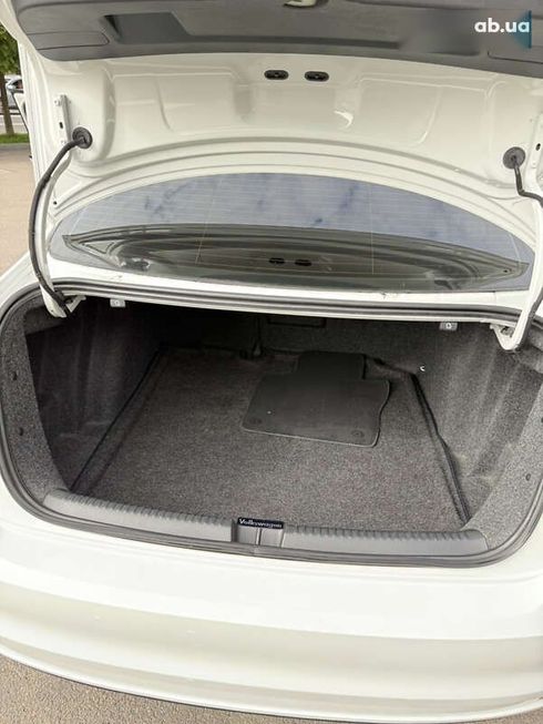 Volkswagen Jetta 2016 - фото 16