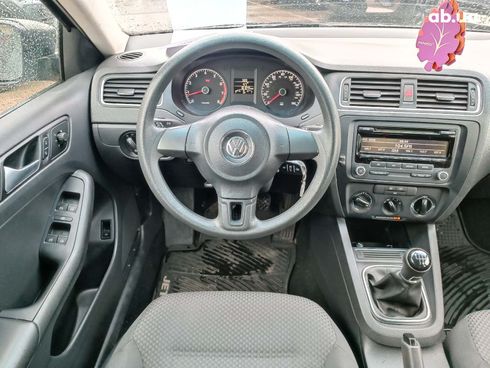 Volkswagen Jetta 2014 серый - фото 24
