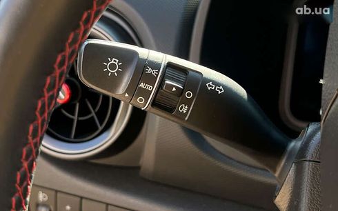 Hyundai Kona 2021 - фото 24