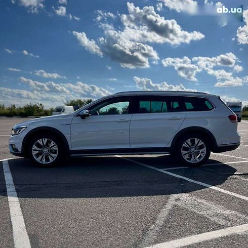 Volkswagen passat alltrack 2018 - фото 6