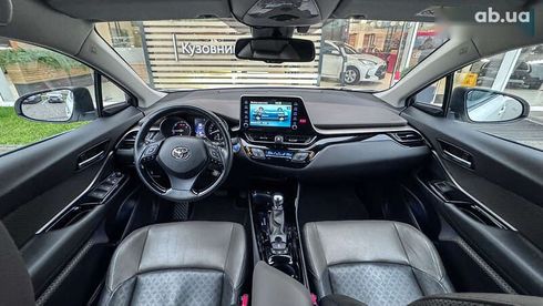 Toyota C-HR 2021 - фото 8