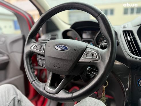 Ford Escape 2017 красный - фото 30