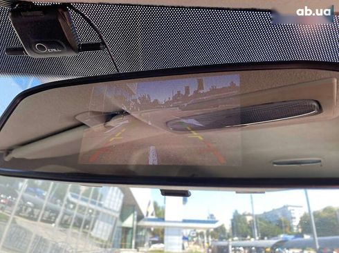 Ford Fiesta 2016 - фото 27