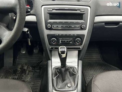 Skoda Octavia 2012 - фото 12