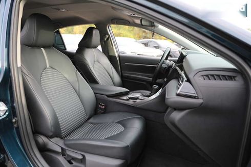 Toyota Camry 2020 - фото 10