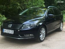 Продаж вживаних Volkswagen Passat 2013 року - купити на Автобазарі