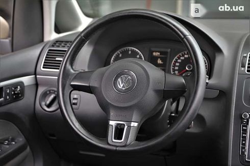 Volkswagen Touran 2011 - фото 12