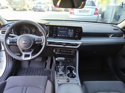Kia K5 2020 - фото 16