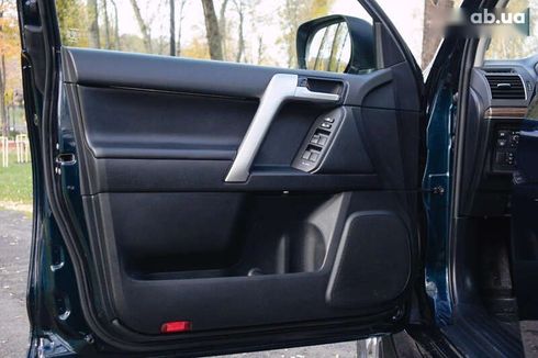 Toyota Land Cruiser Prado 2017 - фото 27