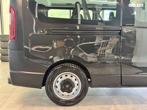 Opel Vivaro 2017 - фото 13