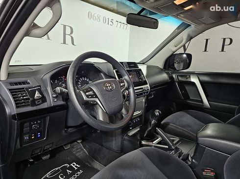 Toyota Land Cruiser Prado 2019 - фото 23