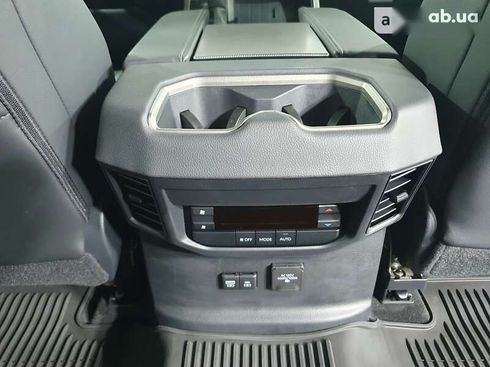 Toyota Sequoia 2023 - фото 21