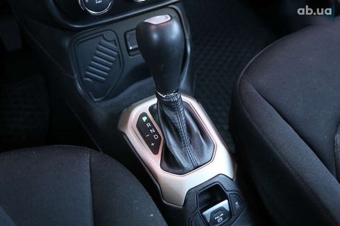 Jeep Renegade 2017 - фото 21