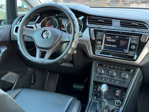 Volkswagen Touran 2018 бежевый - фото 28