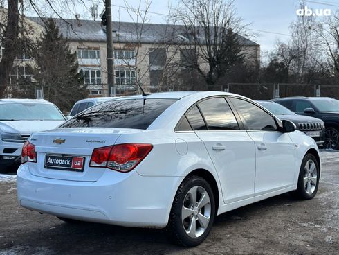 Chevrolet Cruze 2012 белый - фото 14