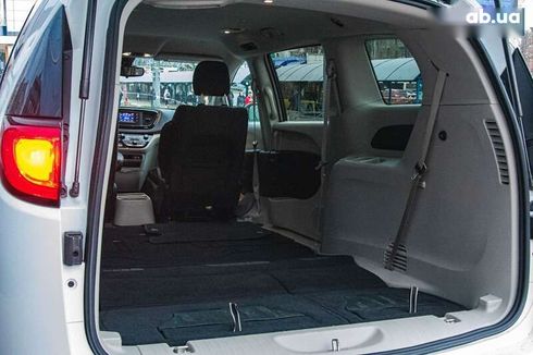 Chrysler Pacifica 2017 - фото 27