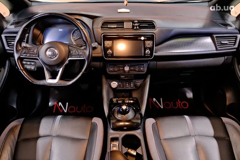 Nissan Leaf 2019 белый - фото 7