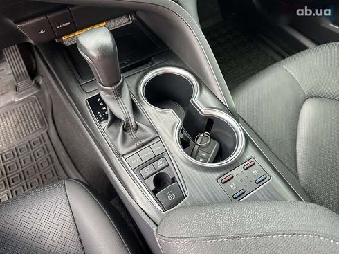 Toyota Camry 2021 - фото 29