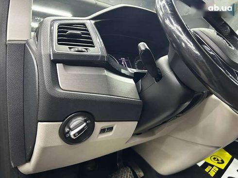 Volkswagen Transporter 2018 - фото 8