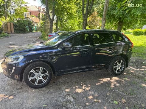 Volvo XC60 2016 синий - фото 8