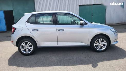 Skoda Fabia 2020 - фото 16